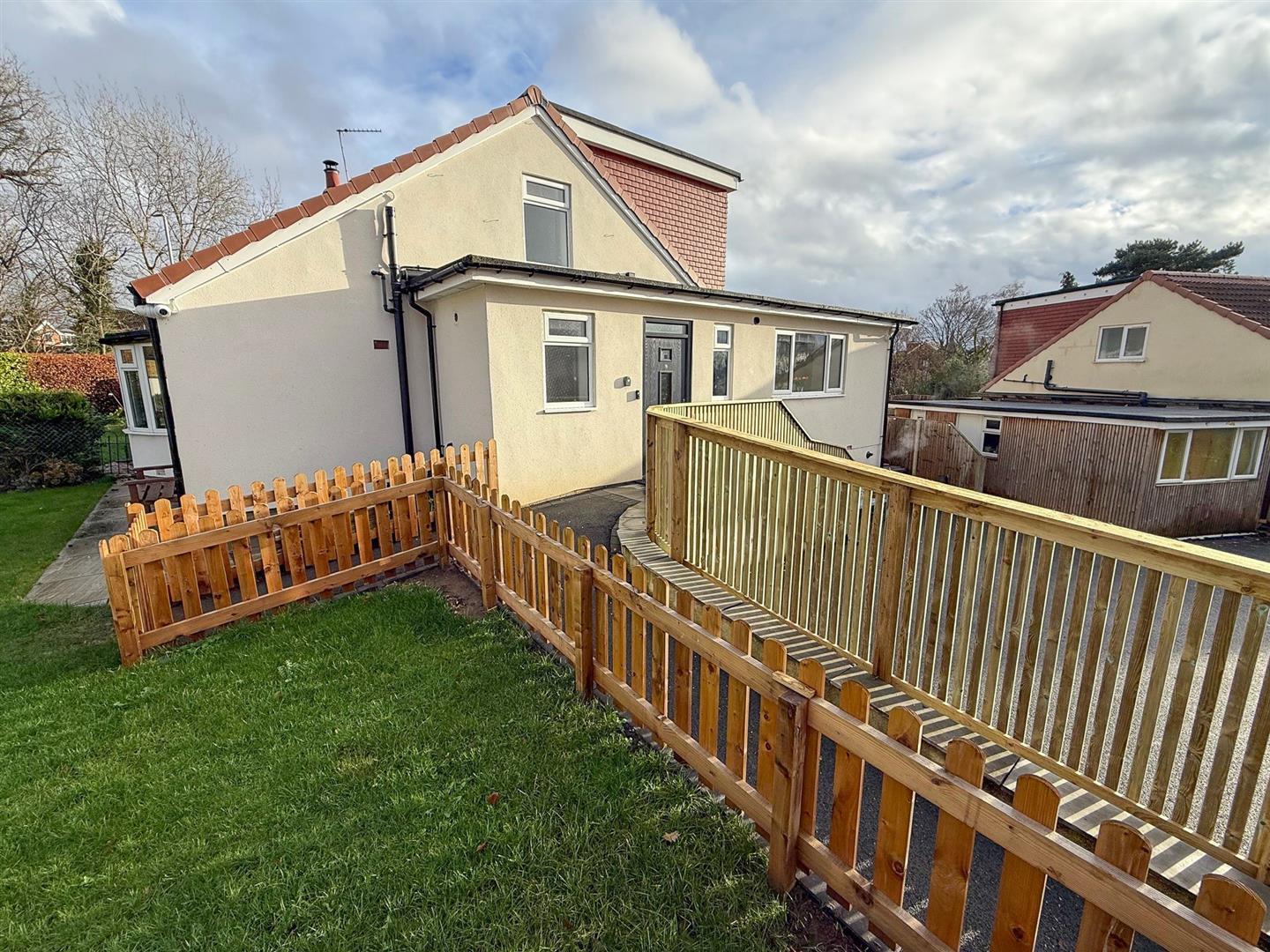 Property Image 5e7af940-90db-4339-b383-727c77def7ad