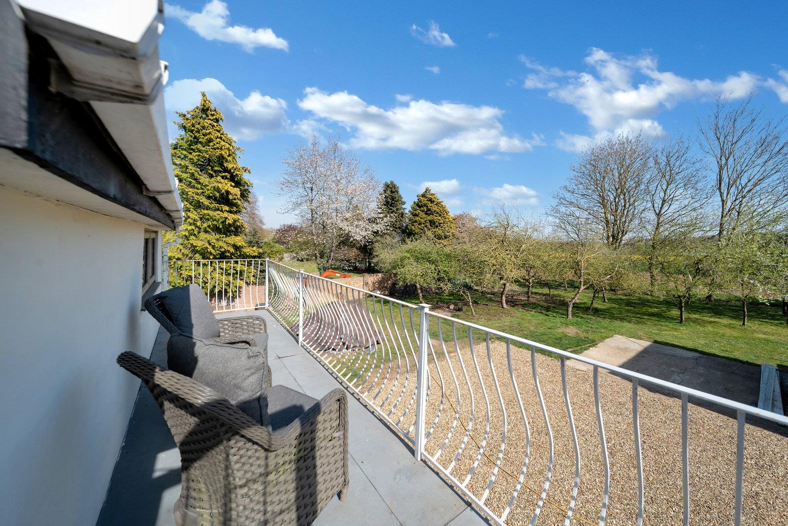 Property Image 5e955837-7aeb-40ee-b48a-83760433d123