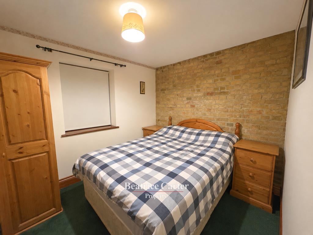 Property Image 5e9e91c6-02ba-42f6-a103-4a872cf6a74f