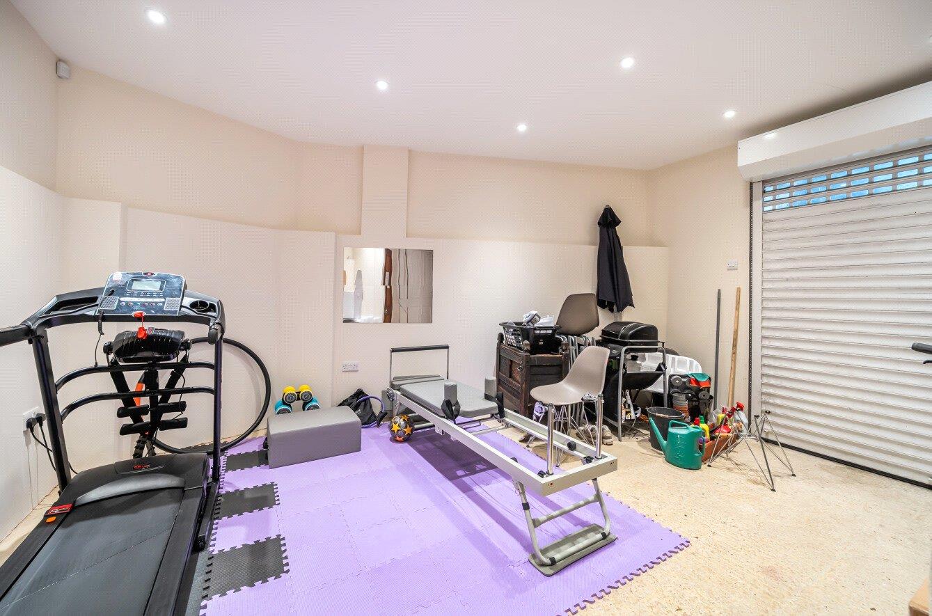 Property Image 5ec9adf7-bc83-45a0-8a6a-16234e01df79