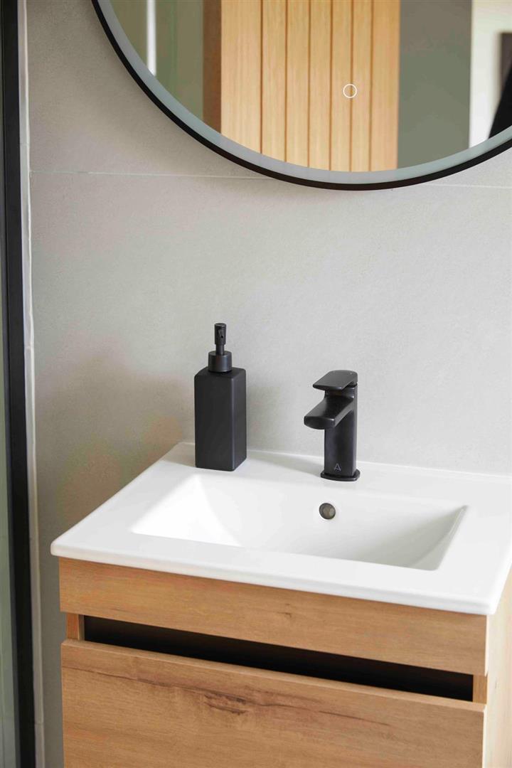 Property Image 5f0ecdf2-e914-45ec-babd-e1c41cb6ebfb