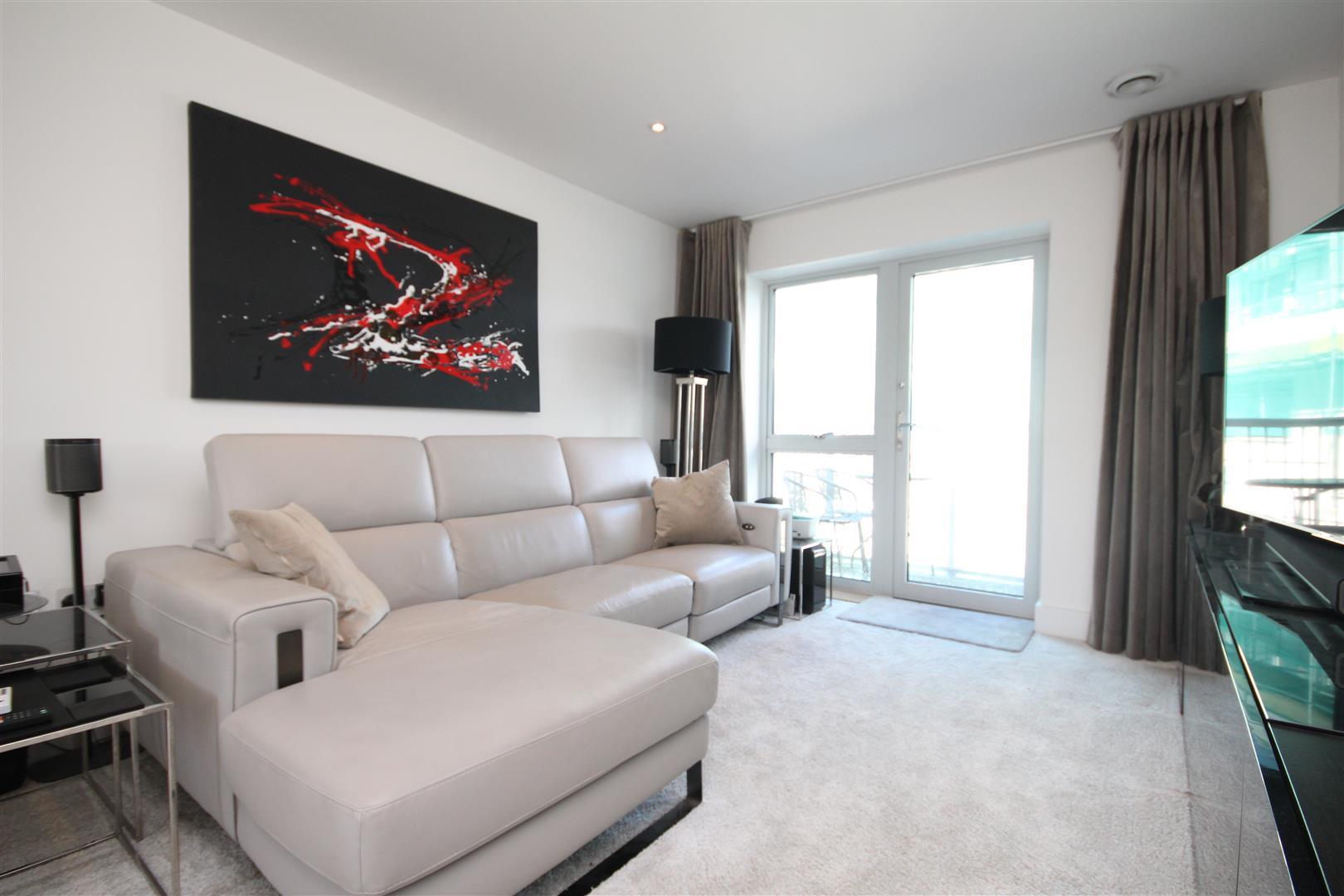 Property Image 5f130104-5894-4d98-8393-fa52c04a1ee0