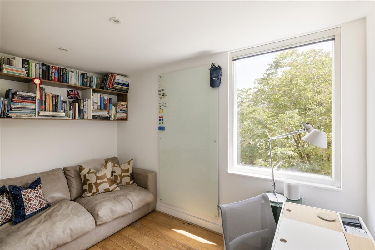 Property Image 5f1eada8-2743-4911-957e-d47c333a72e7