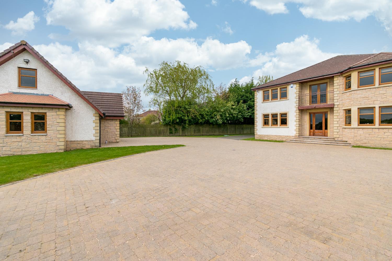 Property Image 5f31c4b8-219d-438c-badc-9428919d76c1