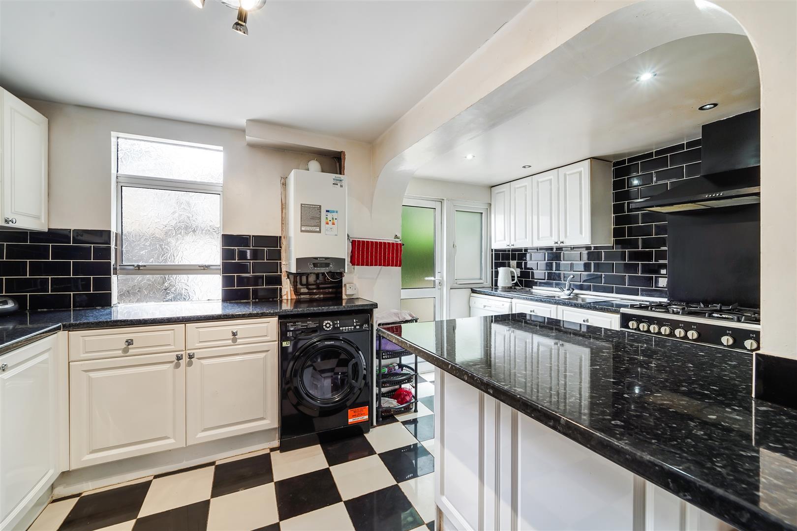 Property Image 5f3b41d9-c61d-4106-8897-338380532b46