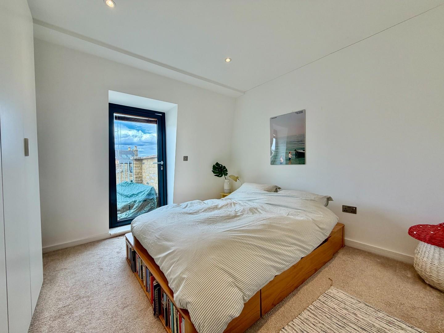 Property Image 5f480796-9142-454e-9c88-fc381f8e8b82