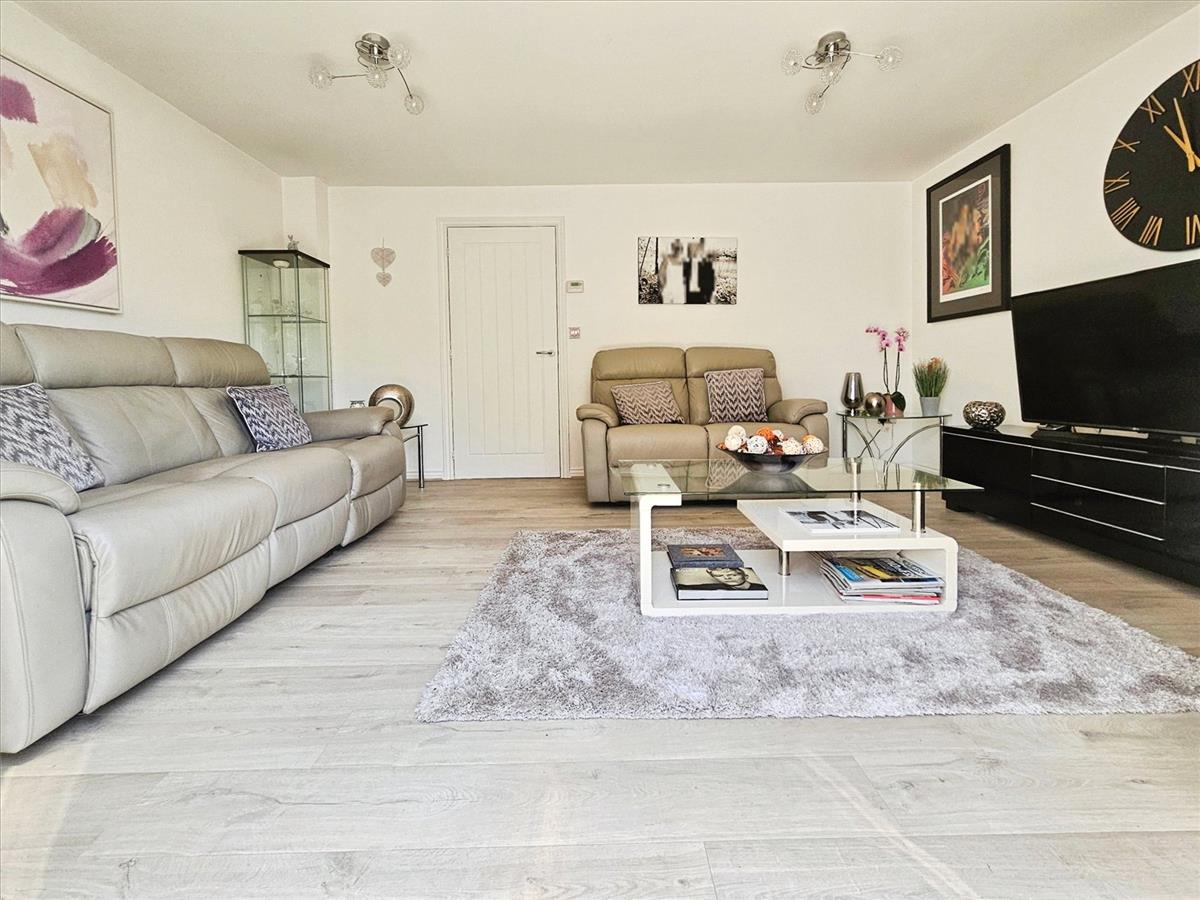 Property Image 5f606c67-42d5-4ca7-bfef-378a0ae75def