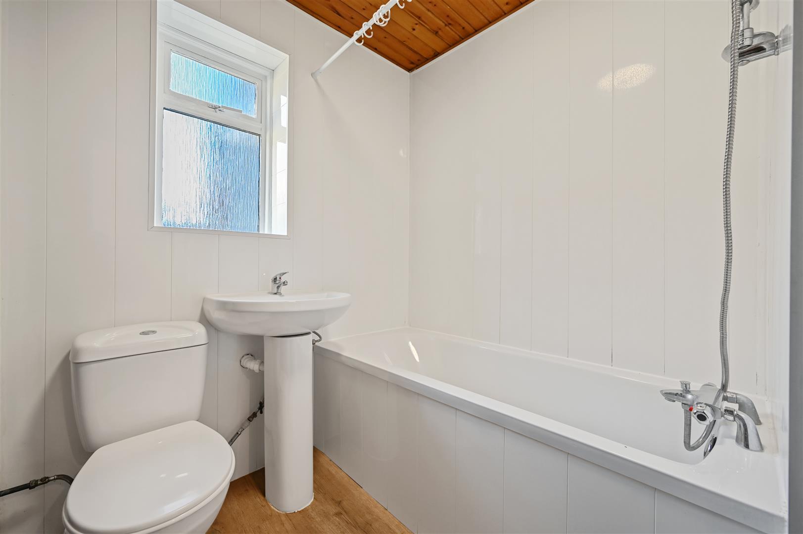 Property Image 5f762708-3d45-4523-9709-562c57772212