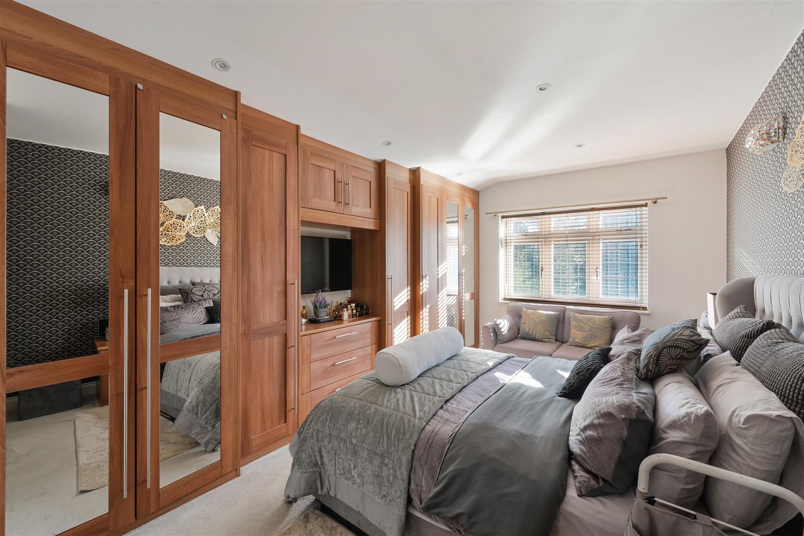 Property Image 5f92db48-9eab-4da2-8105-afe684bf9748