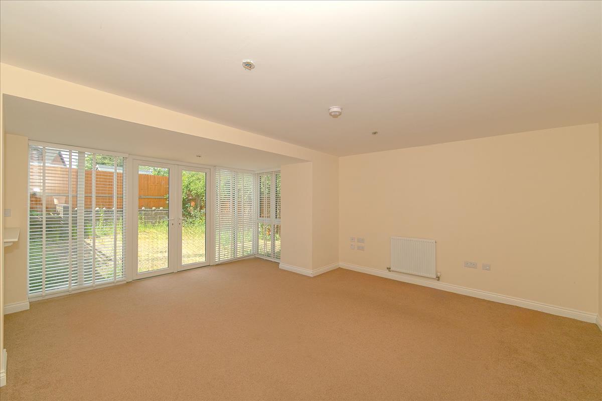 Property Image 5f94b52a-0a19-47eb-bc27-ec89d15a4bd9