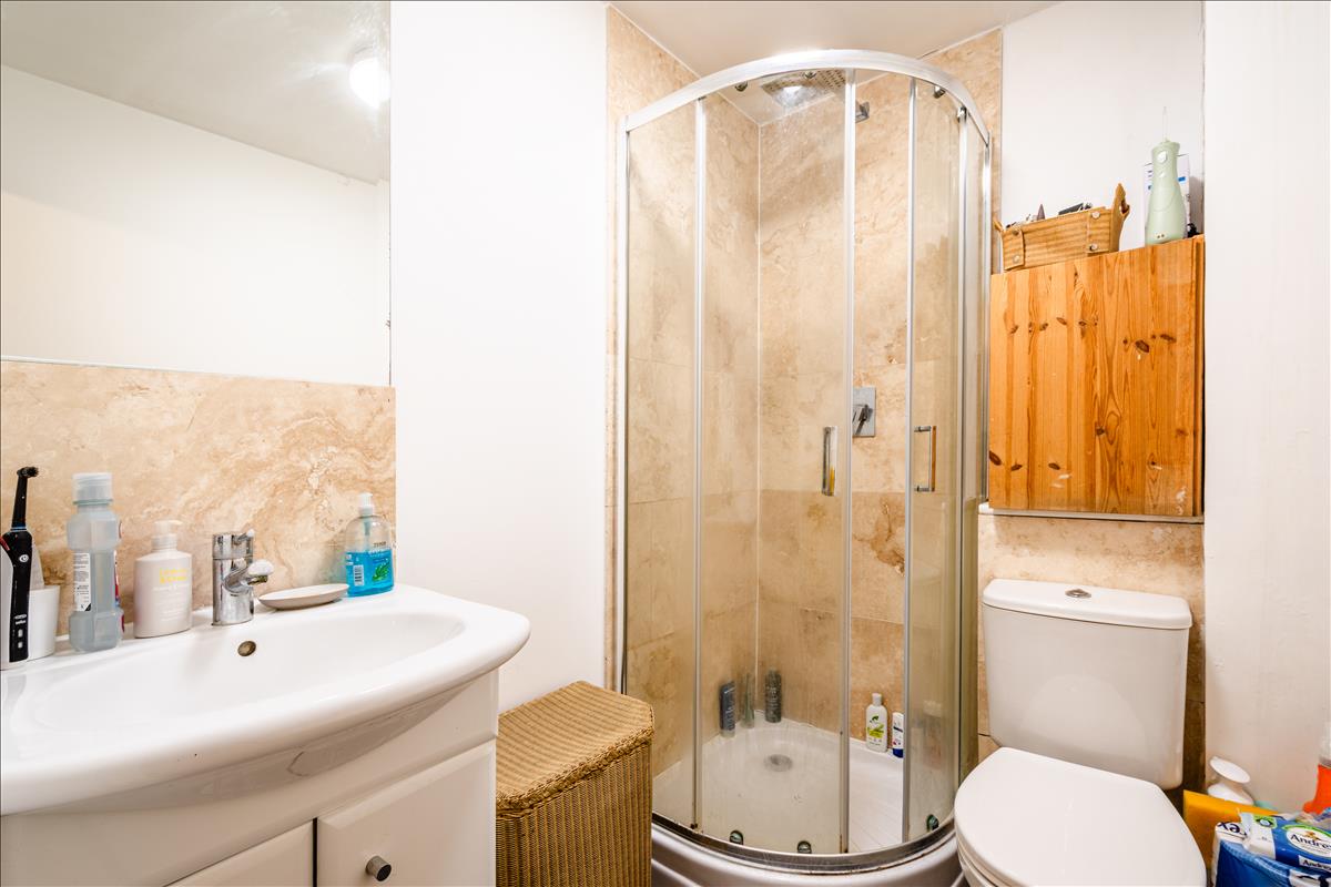 Property Image 5f9e48b0-e7fb-414e-9615-897461c79362