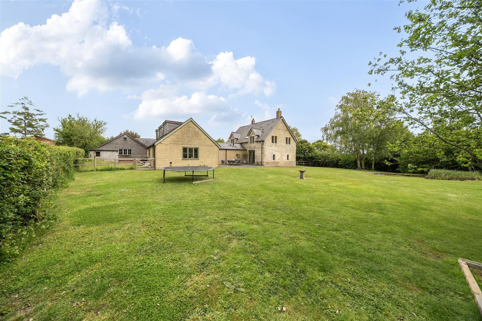Property Image 5fa48812-3603-4d17-a927-9a0c48544d63