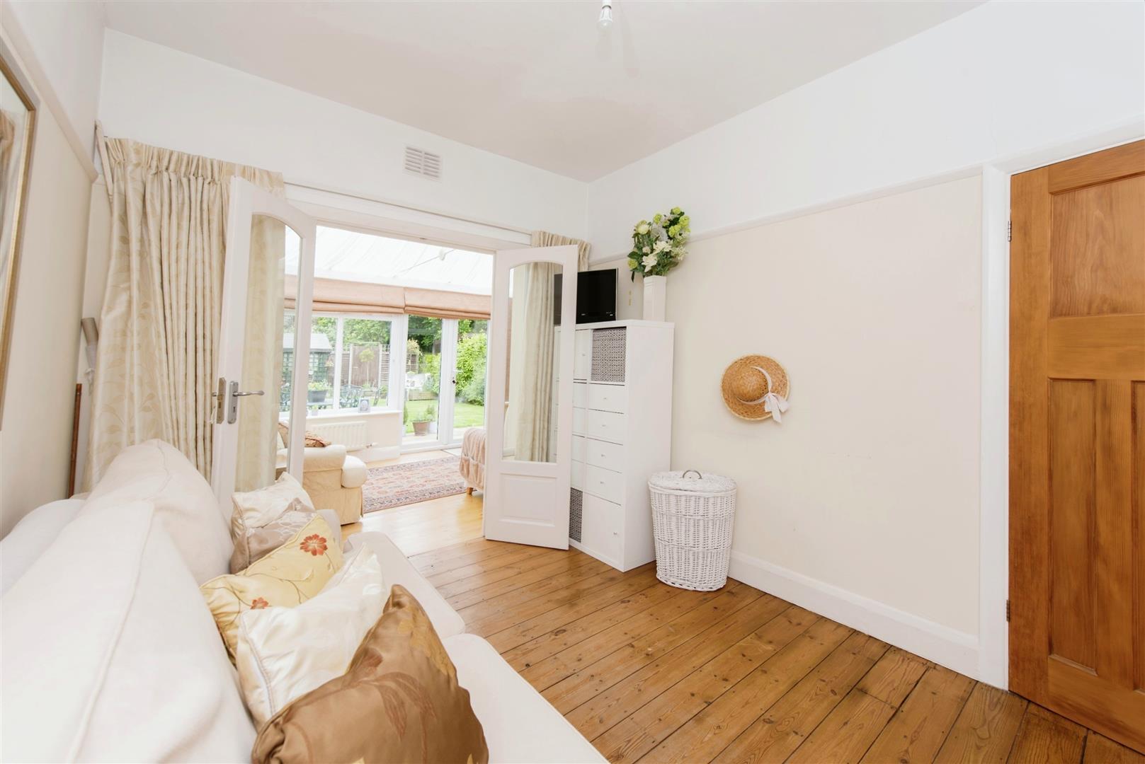 Property Image 5fac80c2-e6c6-485e-838c-534a178f47d6