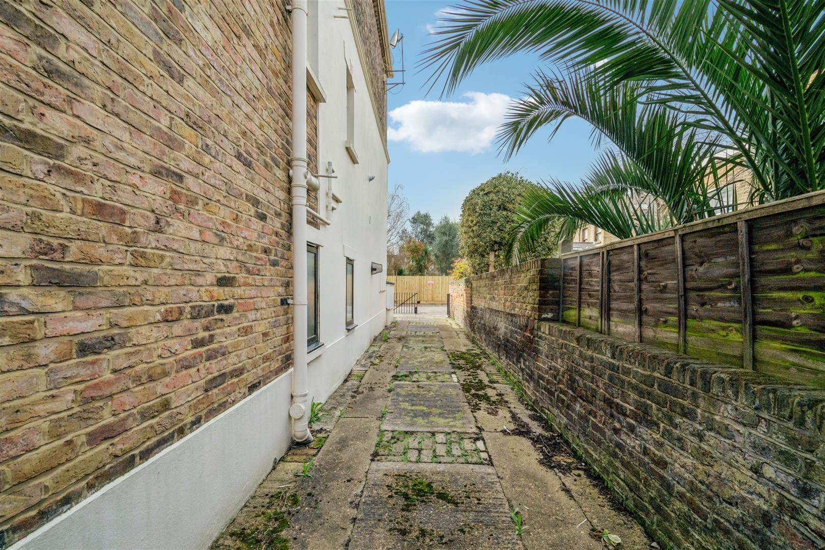 Property Image 5fb6bd8c-166f-453a-a9f9-fe8c6691db7e