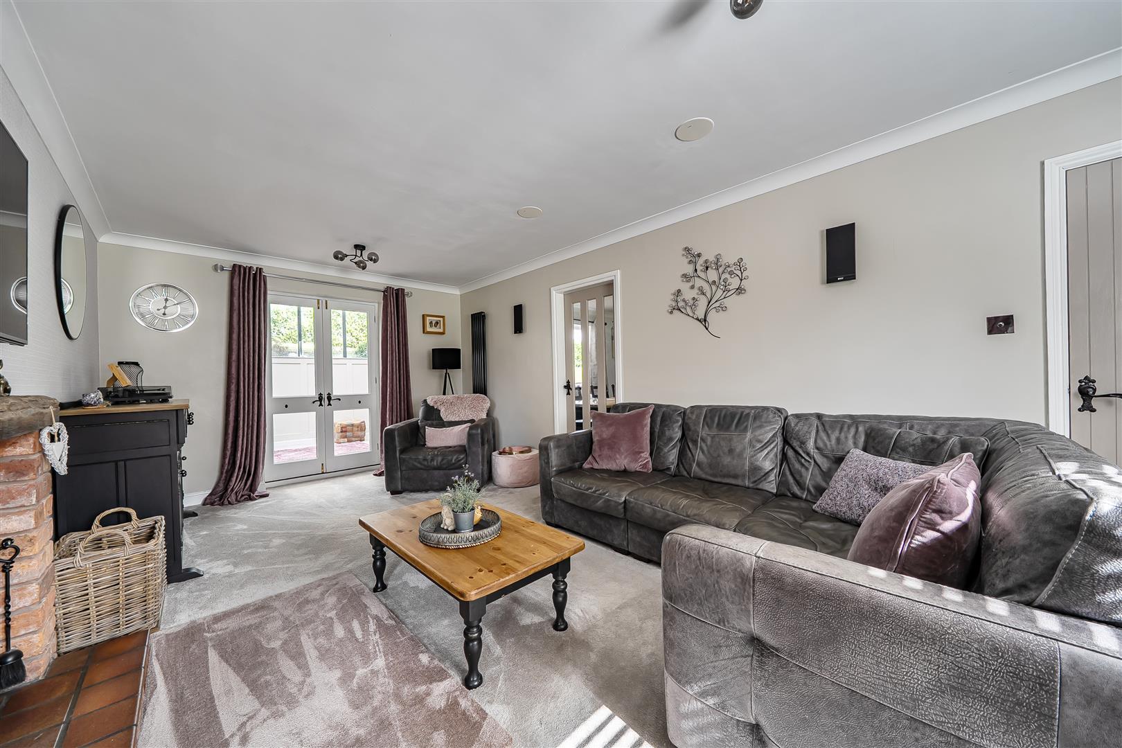 Property Image 60010299-8778-4b04-9799-f898063bbc67