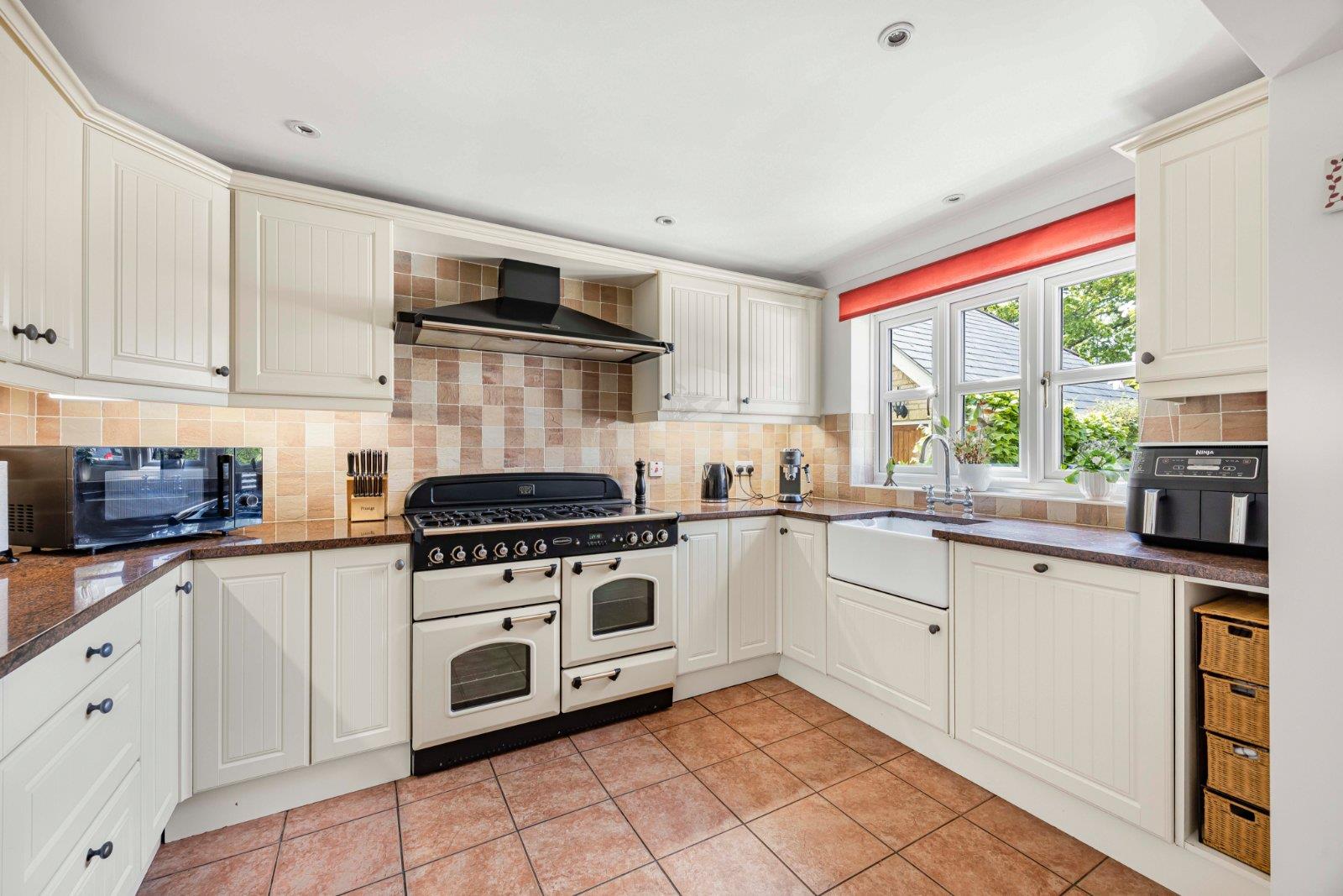 Property Image 603364fe-de5d-48fb-8d54-013eea54cd48
