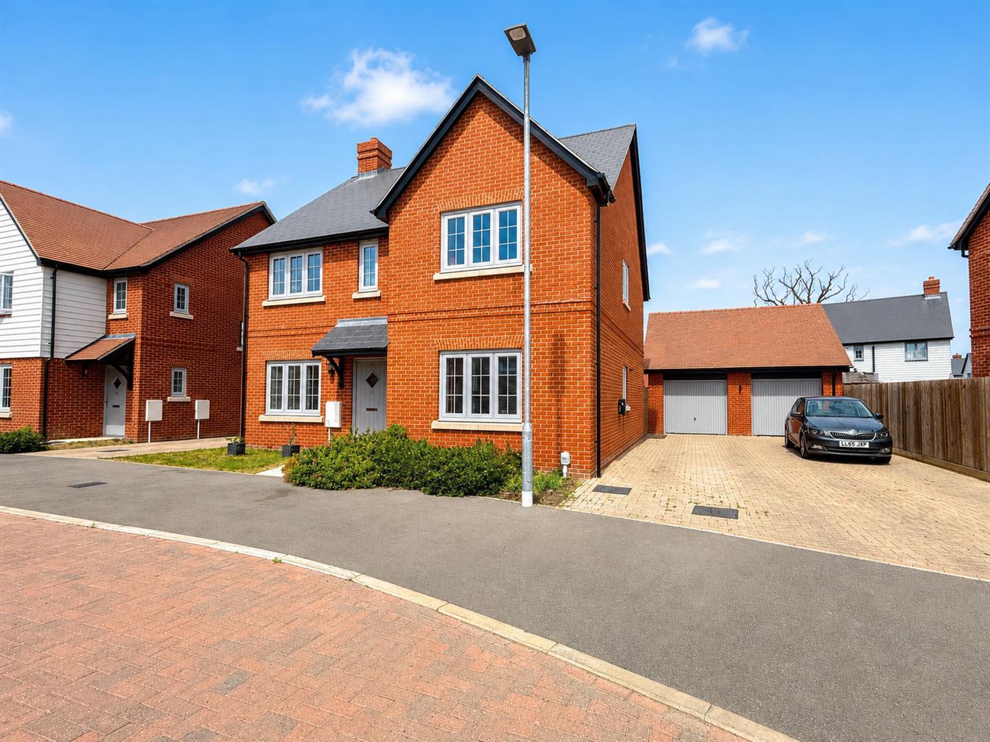Property Image 608e7aec-f173-4c19-8781-a7111bcf9d5c
