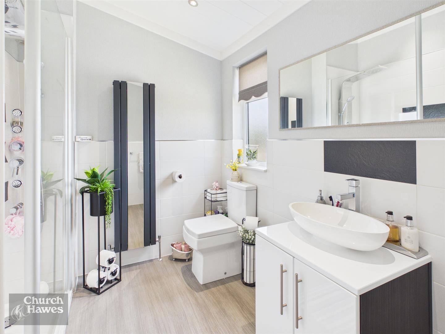 Property Image 60a6edf2-c029-4eda-b978-10982663d7da