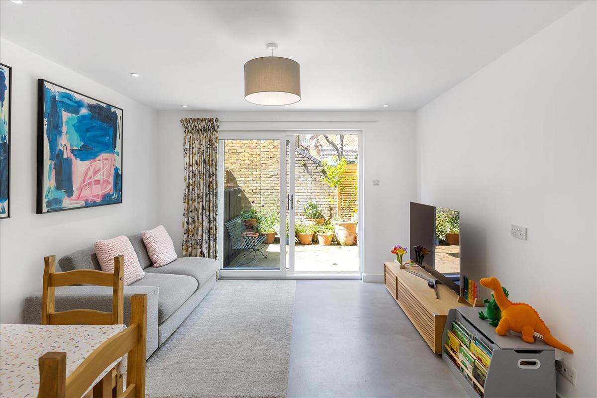 Property Image 60adbf2a-e91a-421c-a576-f29b6b93a711