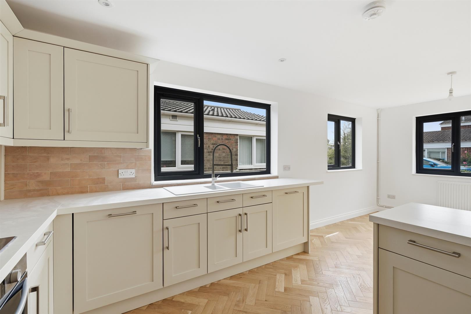 Property Image 60af3aba-4b6e-4985-b6ce-590c8b19f3e1