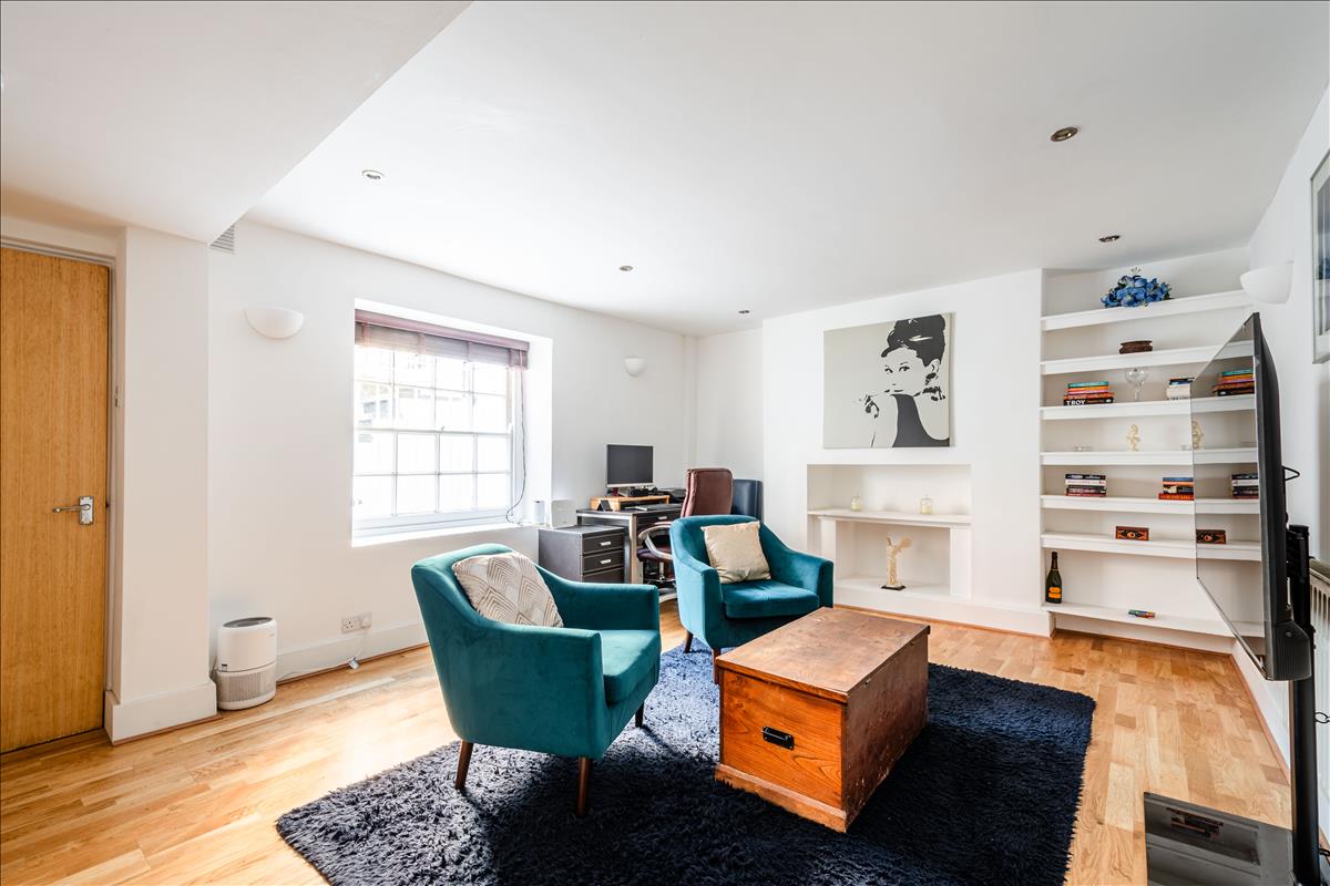 2-bed flat for sale on Leigh Street, Bloomsbury, Camden, WC1H