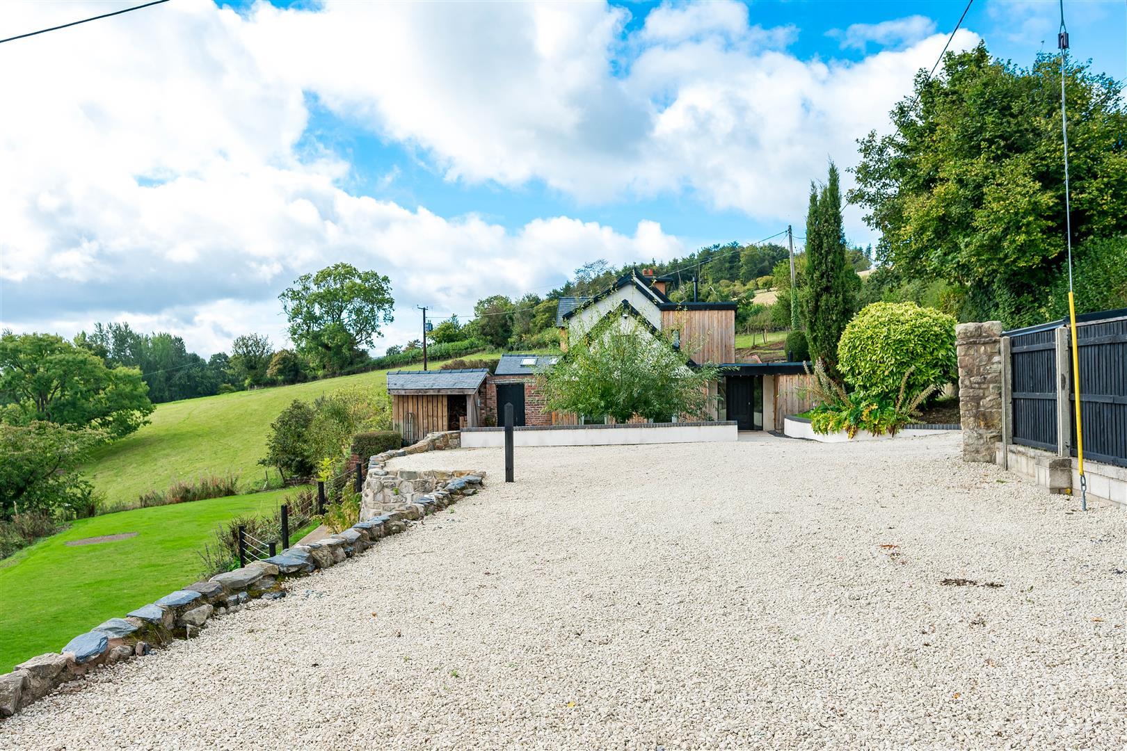 Property Image 60bf7619-34c0-4b29-a030-a2120825d287