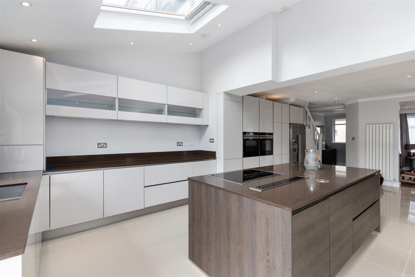 Property Image 60ce79b8-9659-40b4-9873-efb7160c703d