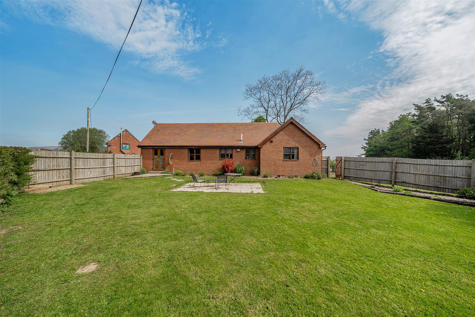 Property Image 60ee4a4f-8322-4c09-bf3f-d95572e2f4a2