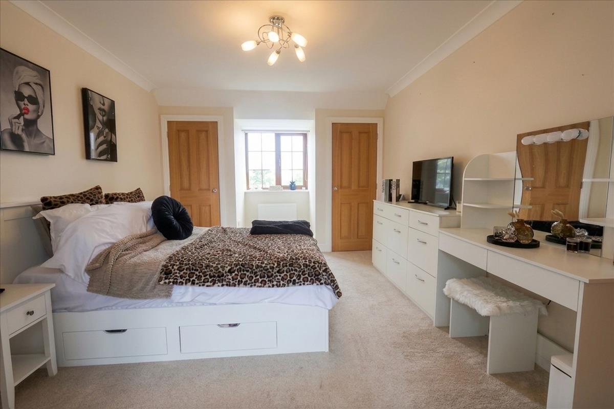 Property Image 60f990bf-dd5d-46f5-aa7f-642e9d06e521