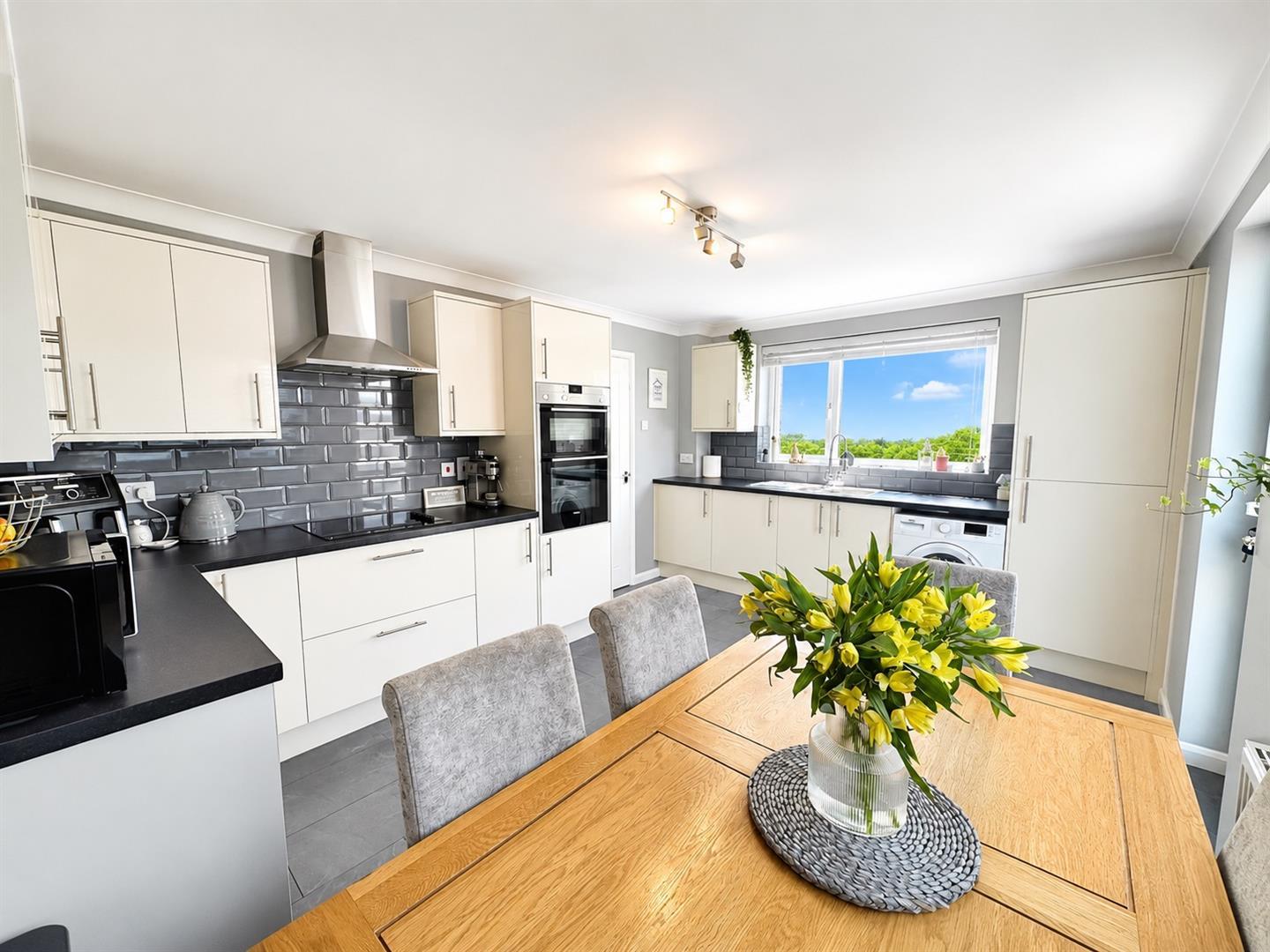 Property Image 61008656-c24b-4dcf-acad-ff1ffec875b5