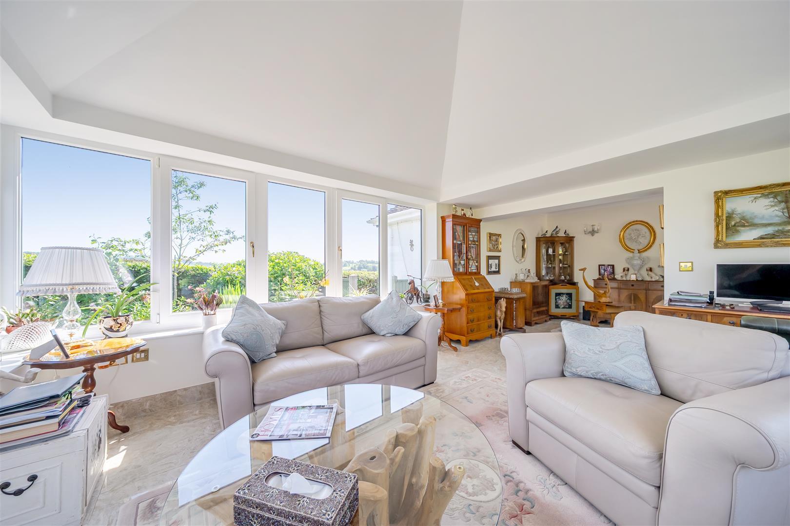 Property Image 61254b1e-b2c6-4f26-b16b-f7c7c221d685