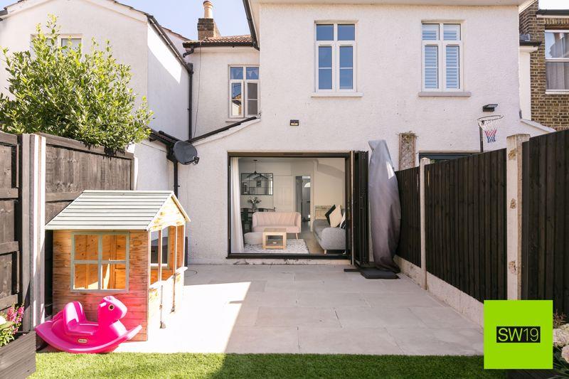Property Image 612aca2d-7549-46ee-9b4c-5a8aeed3f36c
