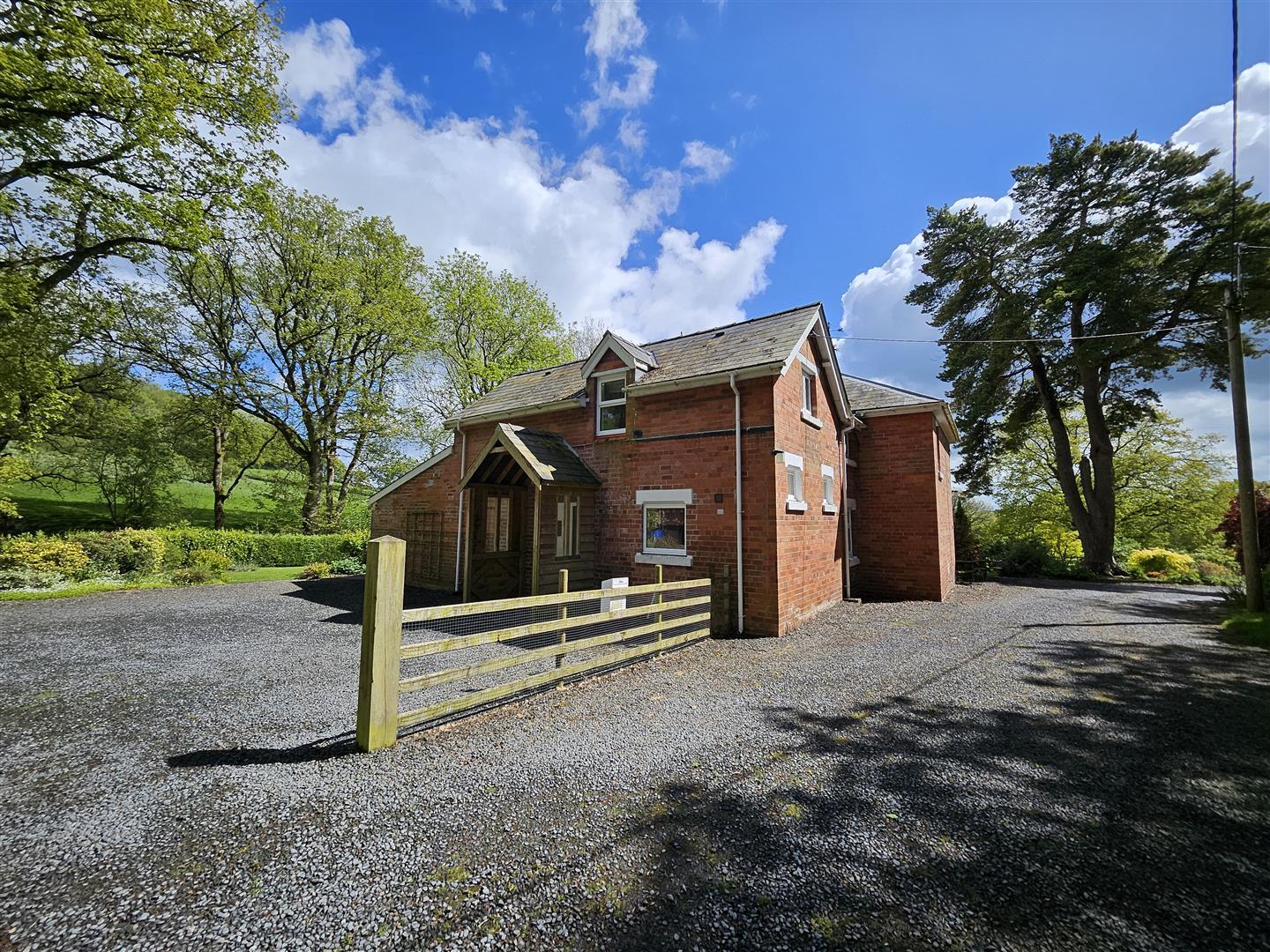 Property Image 612d8d43-0d8b-49b7-a55b-1e685d225331