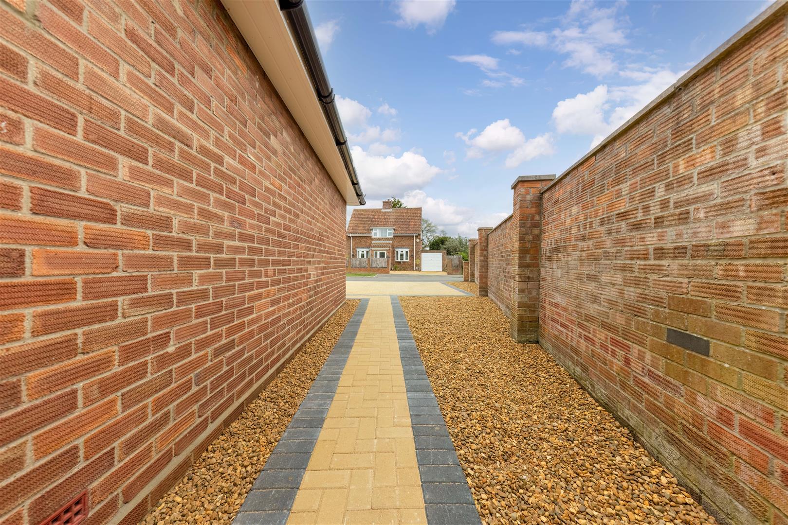 Property Image 614df9a1-05de-43c3-aebf-7aefeef0a9f6