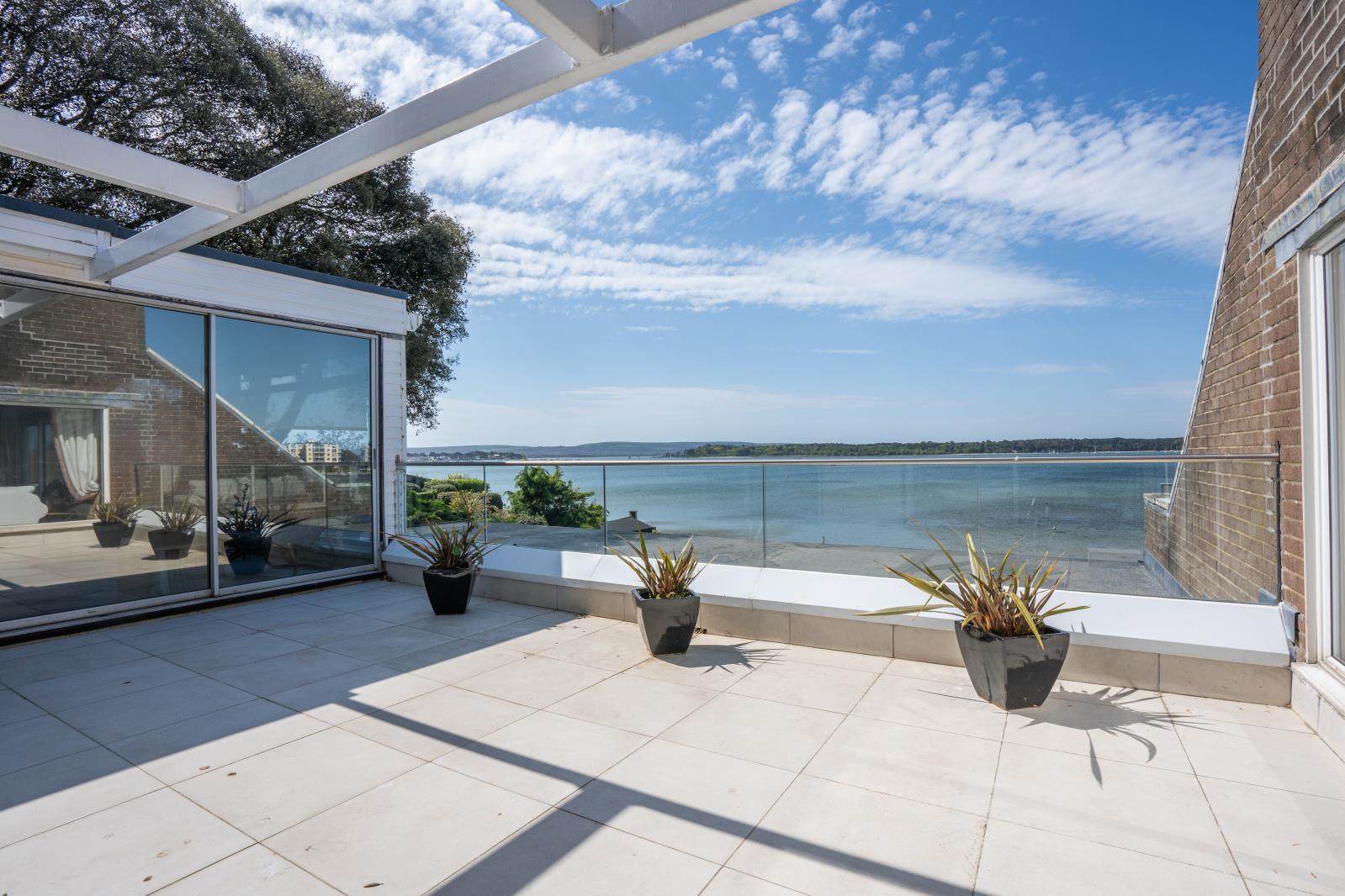 Property Image 61507f1c-4aab-46ec-94fa-40757d671972