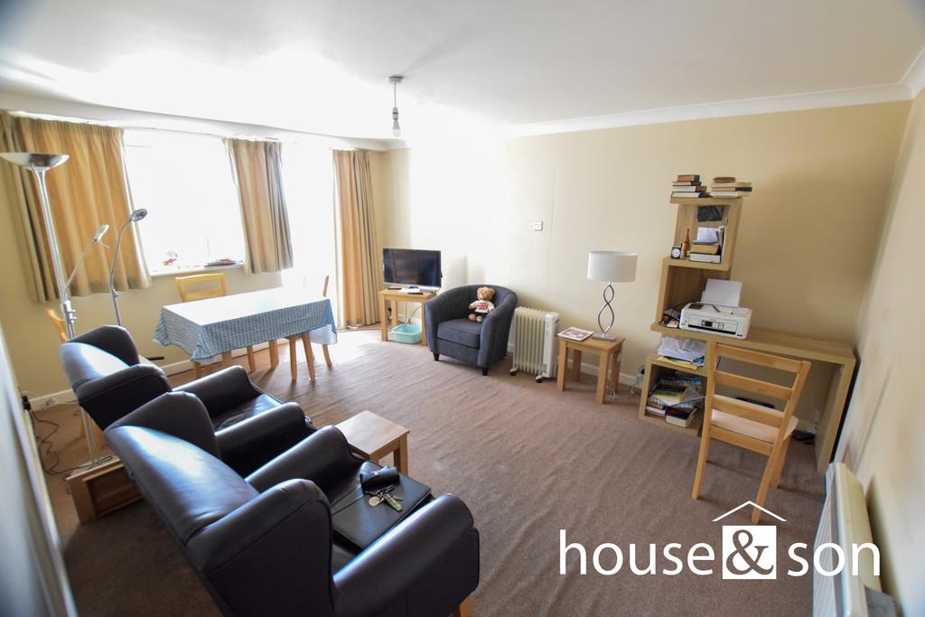 Property Image 61670d30-1452-43e5-b9f1-e6024e8fa035