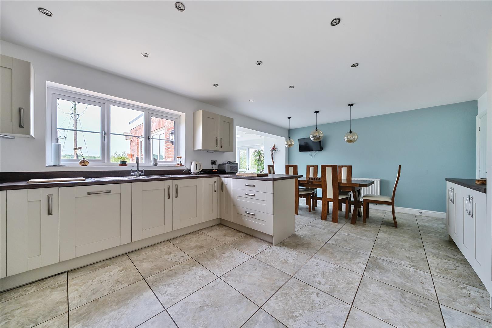 Property Image 616f84bb-670a-4360-ada3-f7238fe16515