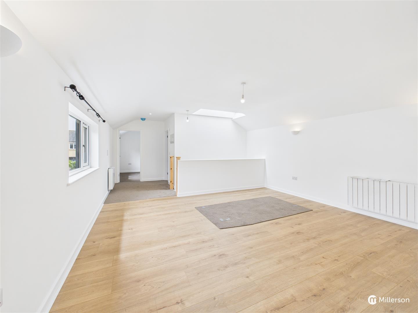 Property Image 617765a4-adf2-41ca-b739-f20ffae2635b