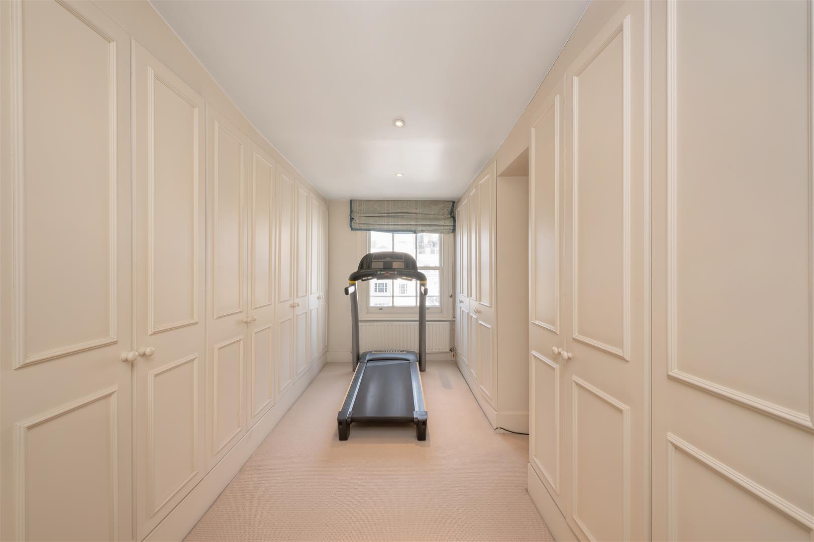Property Image 61809e3b-e1d5-4dc2-b752-53224379b482