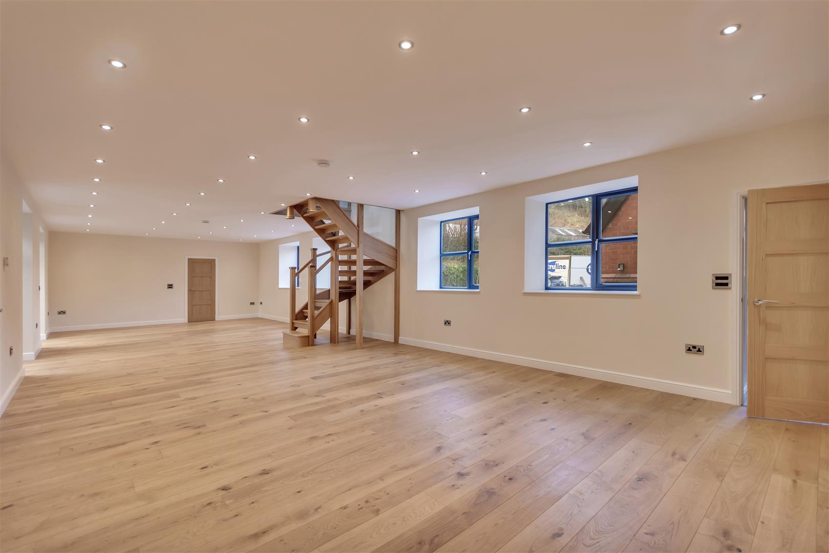 Property Image 6183ab50-afca-46ac-aed4-cbdff453c09c