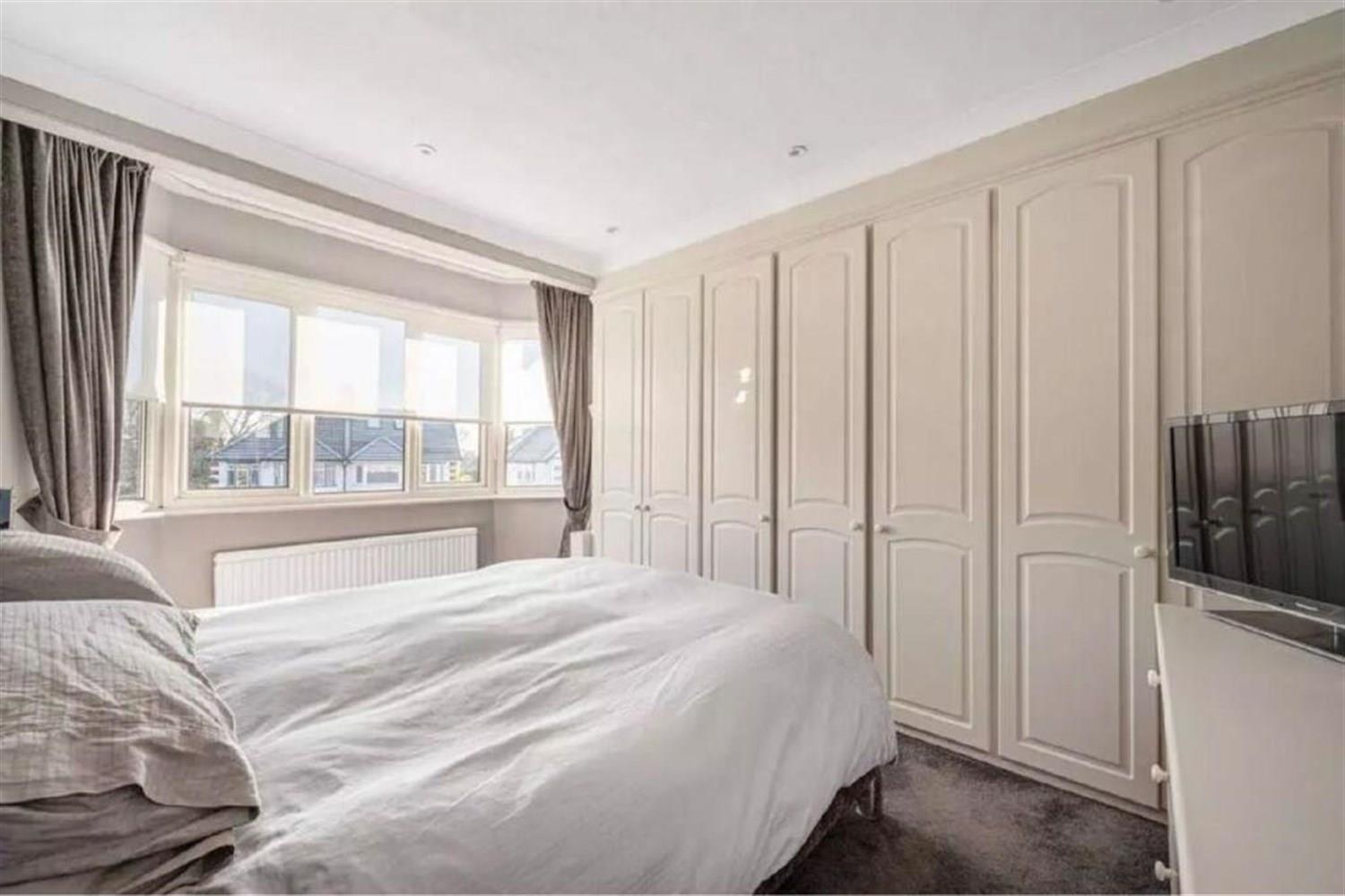 Property Image 618b27af-b999-41bc-912c-fa833dccb797