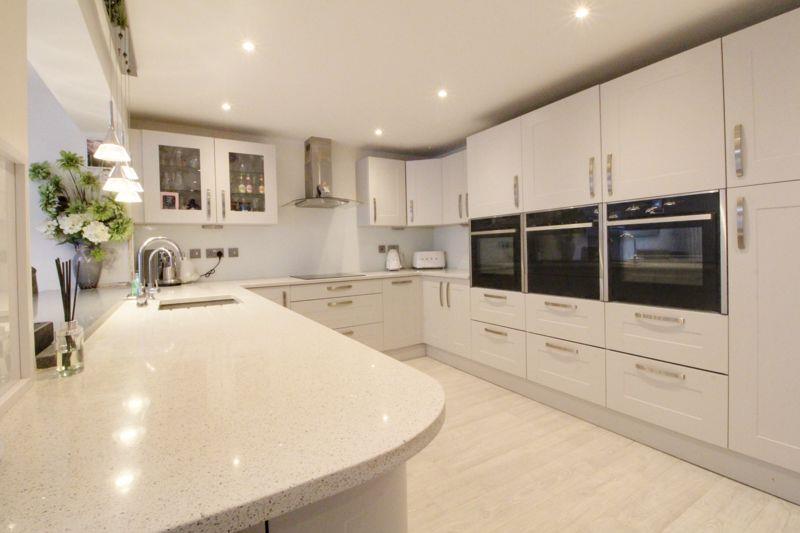 Property Image 618cdfea-39a3-49fe-9e0b-0018335527a6