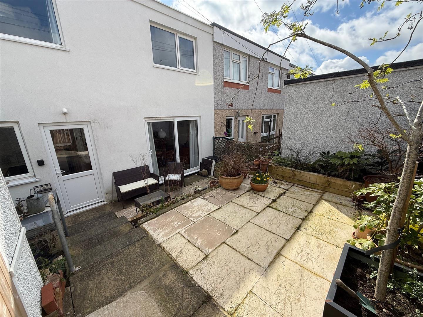 Property Image 61993815-f945-4cc9-8f39-eb98a4adcf9f