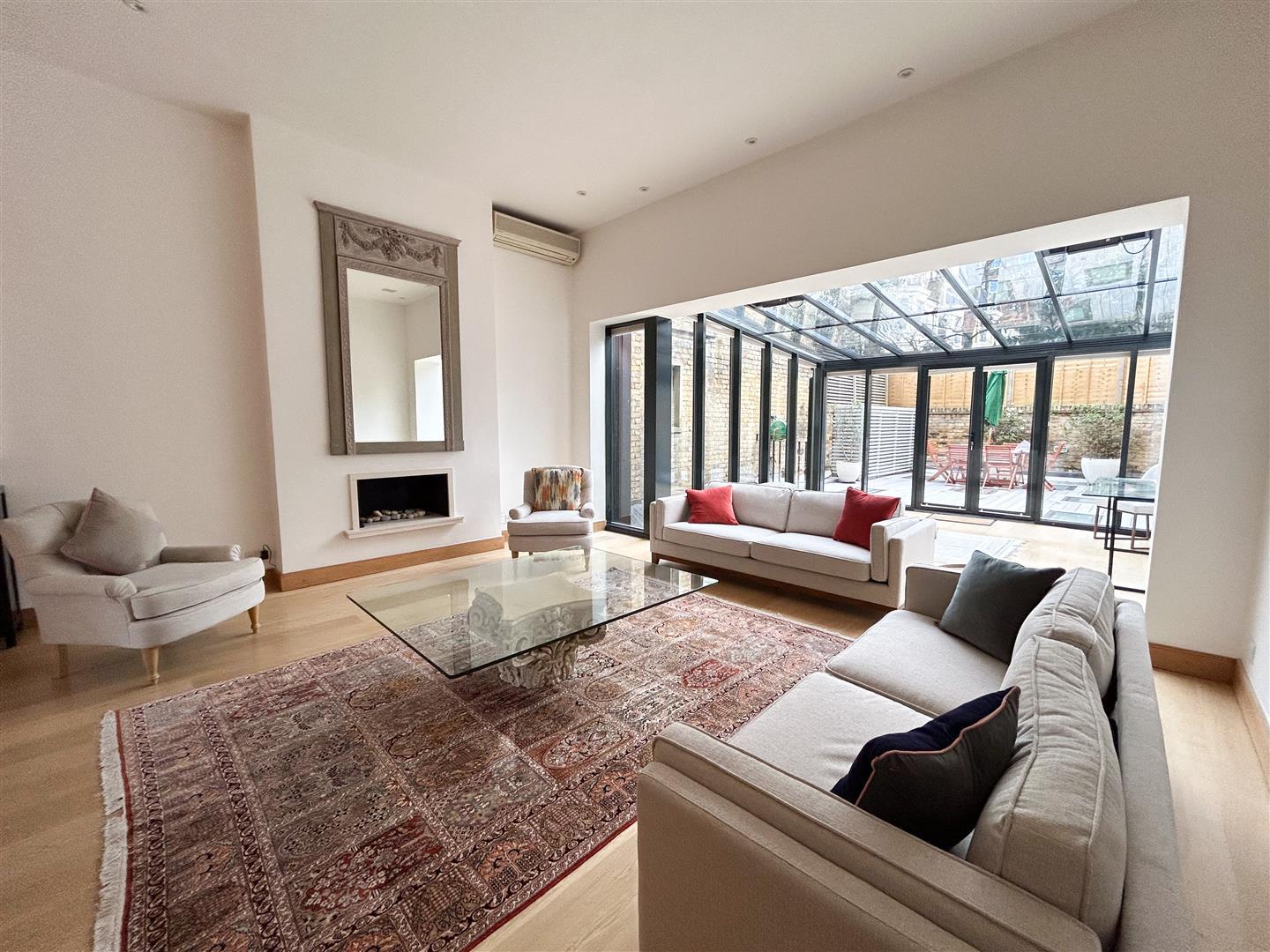 Property Image 61a37987-04ac-41e4-a576-b8543422bd99