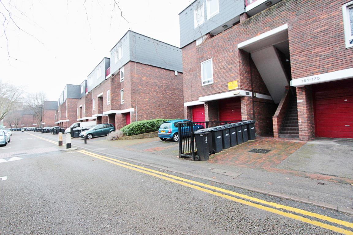 Property Image 61ae8775-8c53-4958-bd84-ac392aa7811d