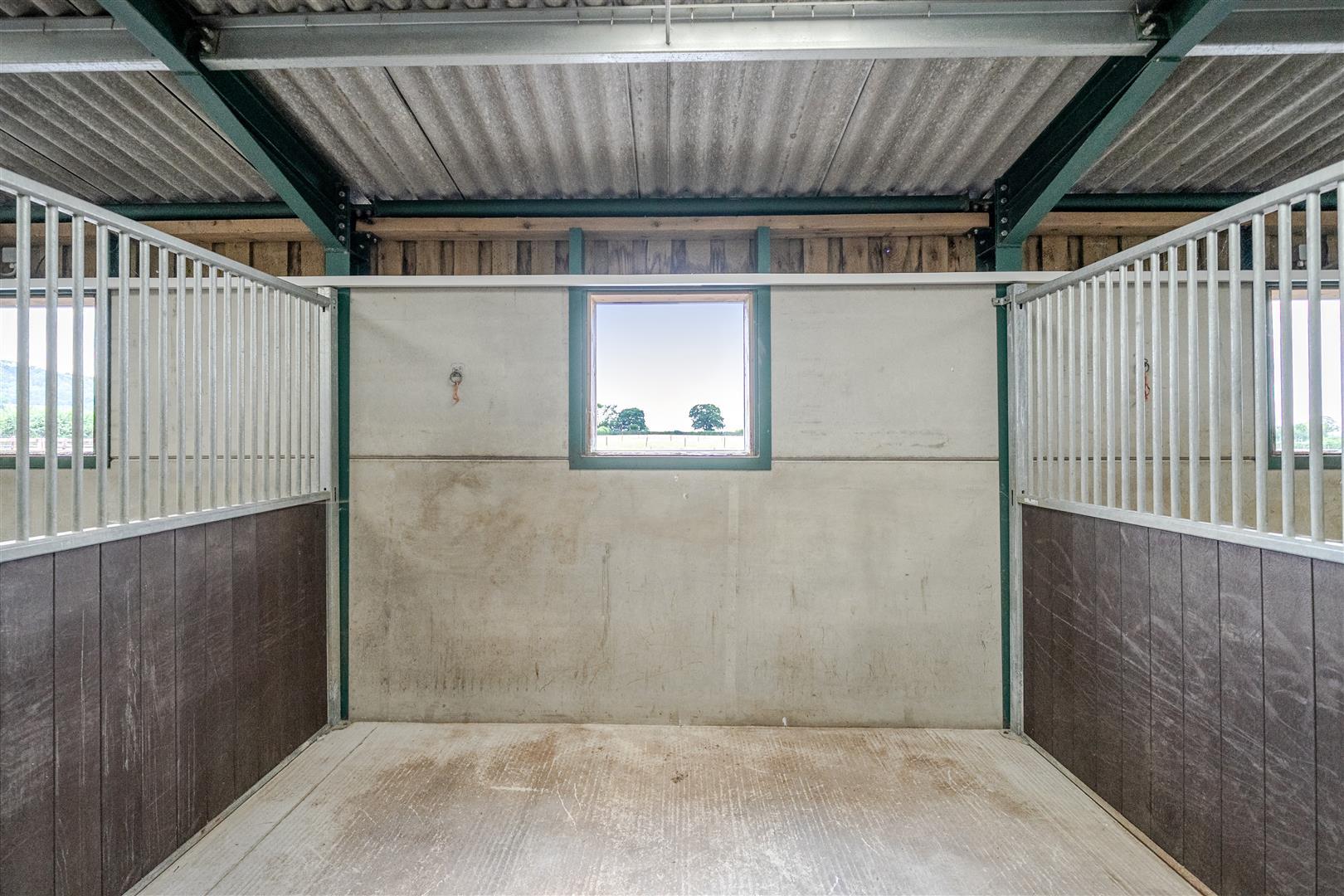 Property Image 61b68b01-3d2c-4421-9de0-81969ef1d188