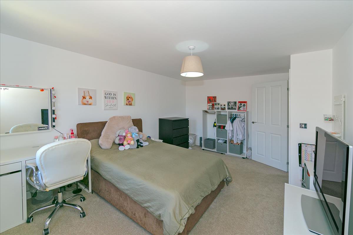 Property Image 61e15716-f350-4b38-a3d4-e892f7e85b51