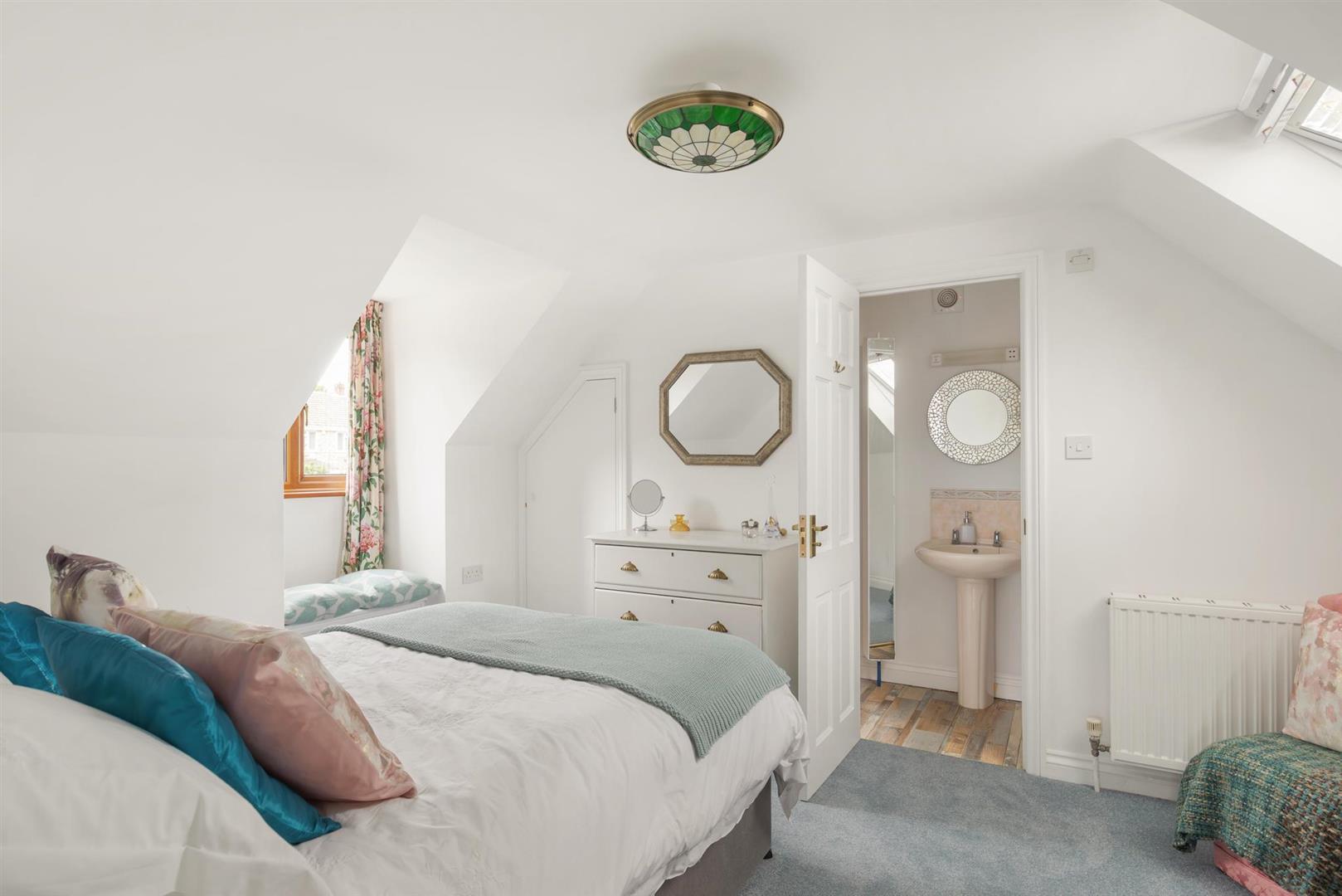 Property Image 61fd18fa-af89-4151-ad80-9901584b494d