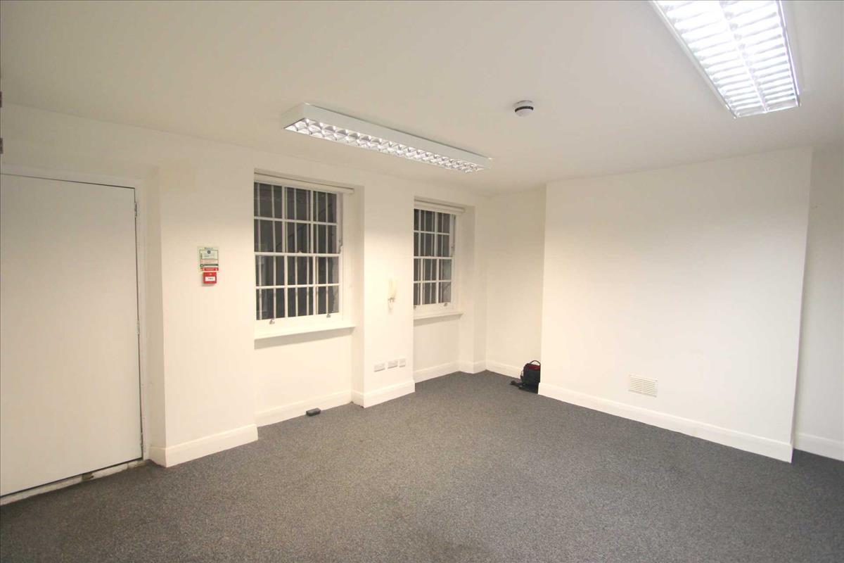 Property Image 623b34c0-d622-401a-841a-d2d2caa925c1