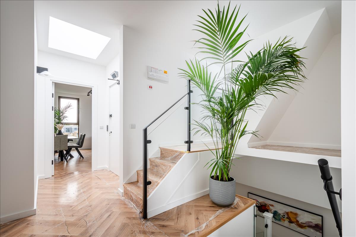2-bedroom penthouse apartment for sale, Clapton, E5
